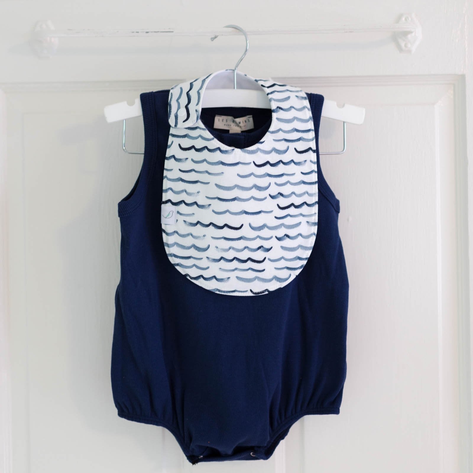 Waves Charlie Bib